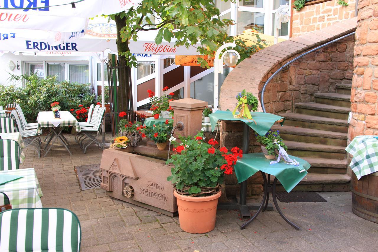 Hotel- Restaurant Zum Schwan Waldfischbach-Burgalben 外观 照片
