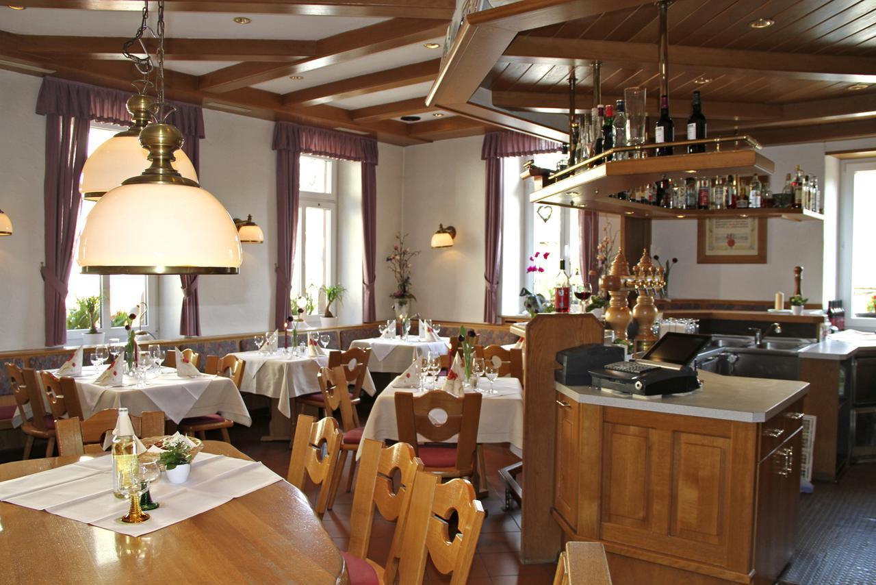 Hotel- Restaurant Zum Schwan Waldfischbach-Burgalben 外观 照片